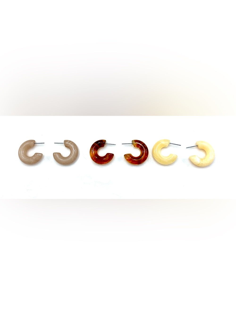 NWOT Acetate Resin Hoop Earring Lot Set Of 3 Tortoise Cream Beige Studs